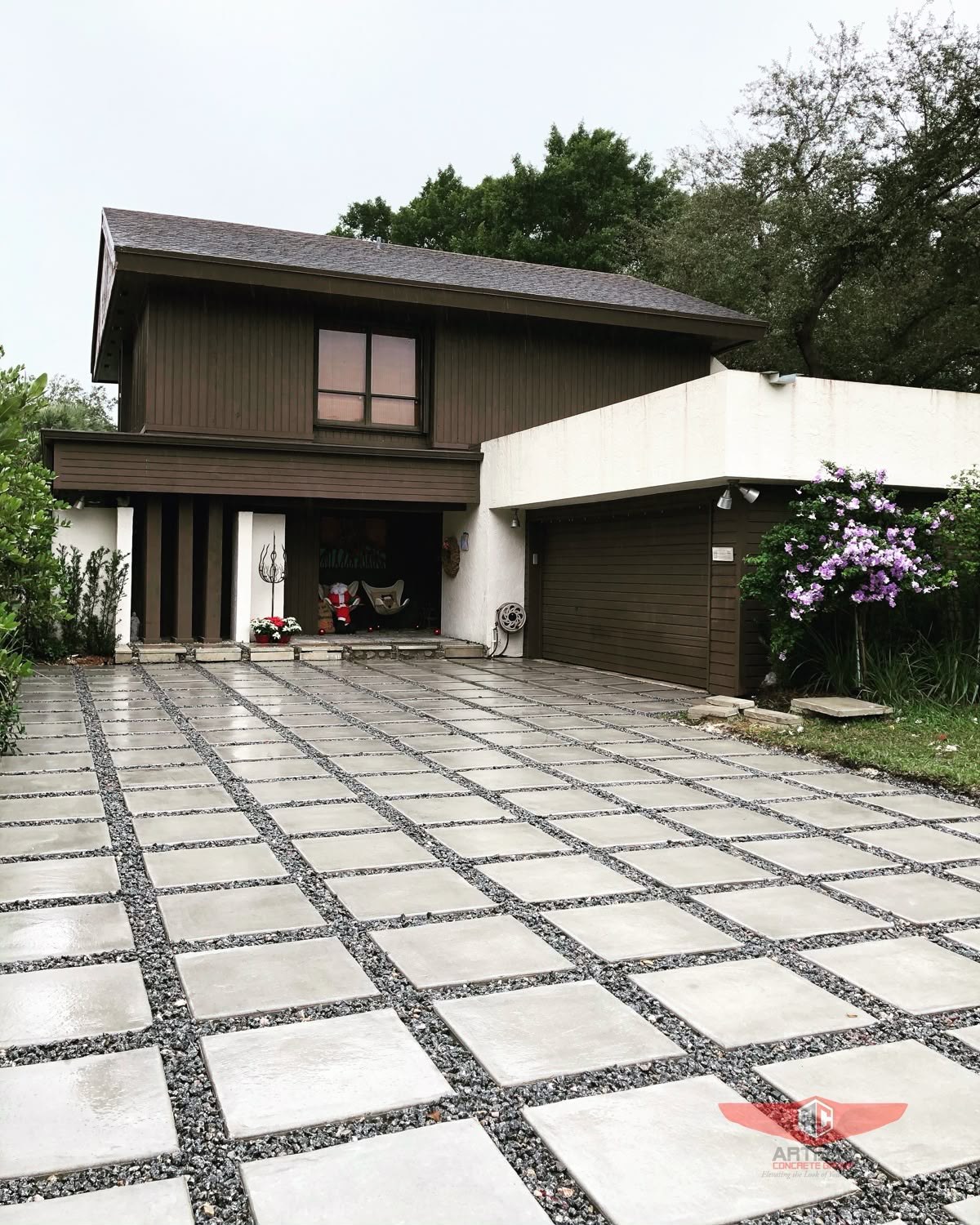 Gravel-joint paver driveway
